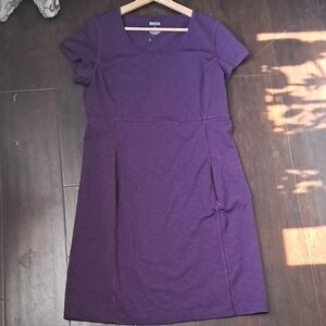Duluth Trading Co Dark Purple Short Sleeve Tee